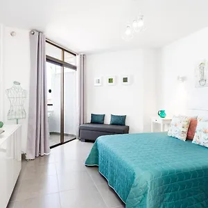 https://alojamiento-alby-oceano.in-canary-islands.com
