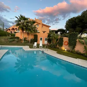 https://marbella-royal-cabopino.es-andalucia.com