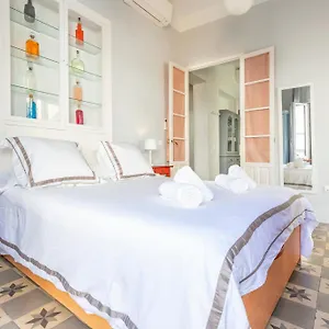 https://descubrehome-santa-cruz-terraza-privada.es-andalucia.com